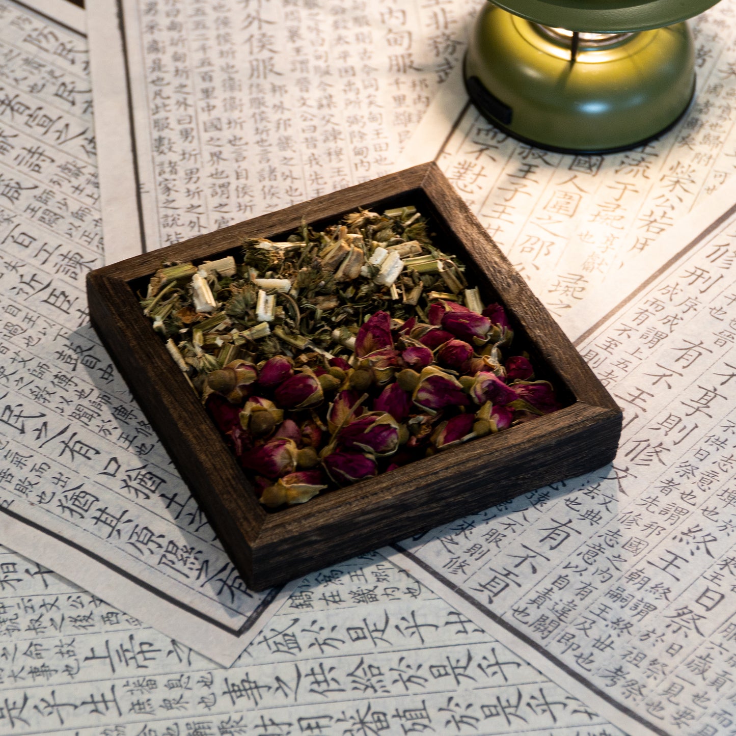 Chinese herbs traditional medicine Motherwort and Rose petal